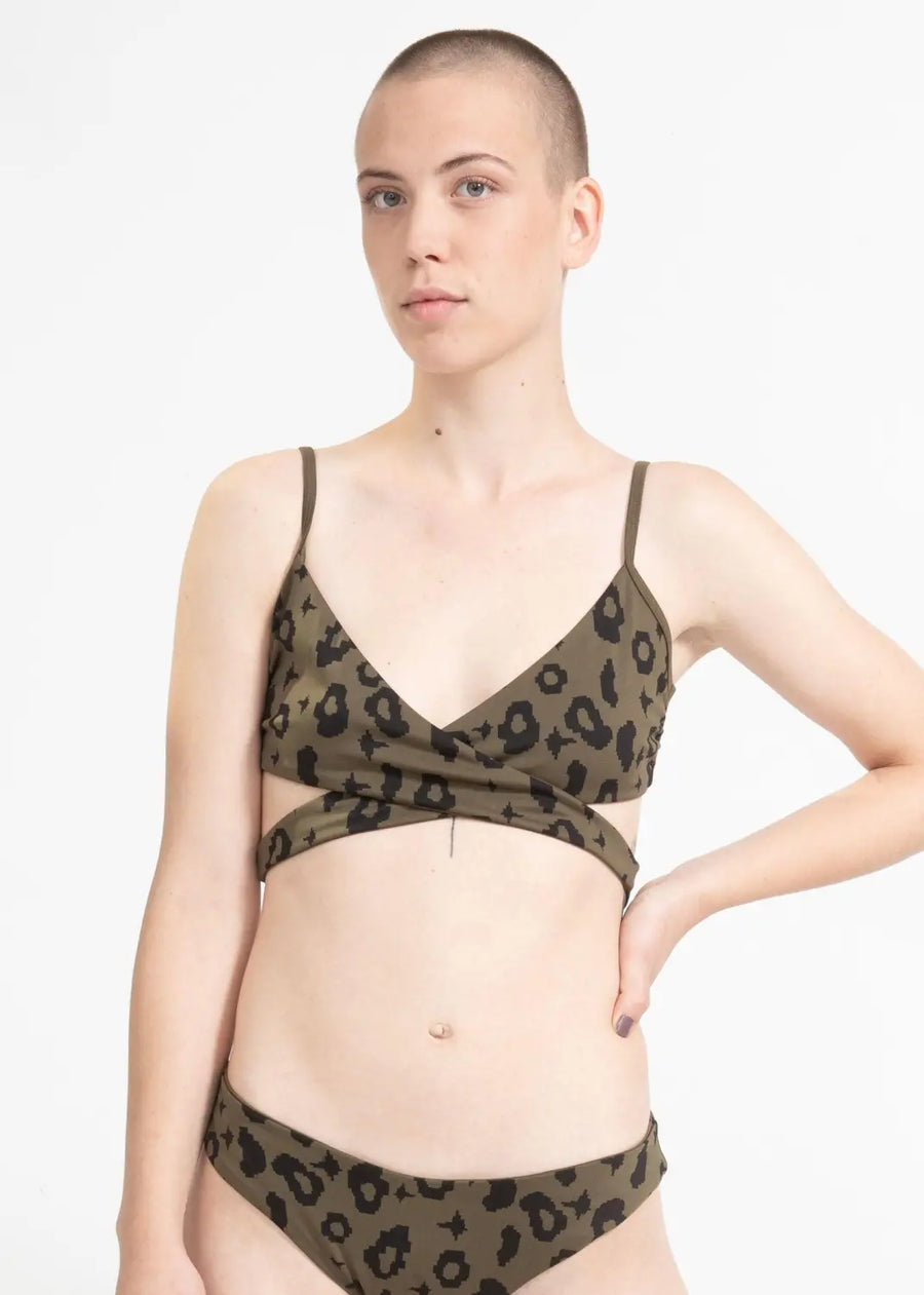 Arpoador Bikini Top Reversible in Green Leopard / Moss - 