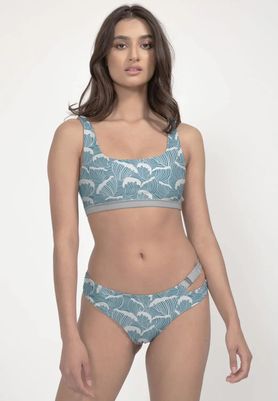 Caparica Bikini Bottom Reversible in Ocean Waves / Light Blue - boochen eco-conscious surfwear