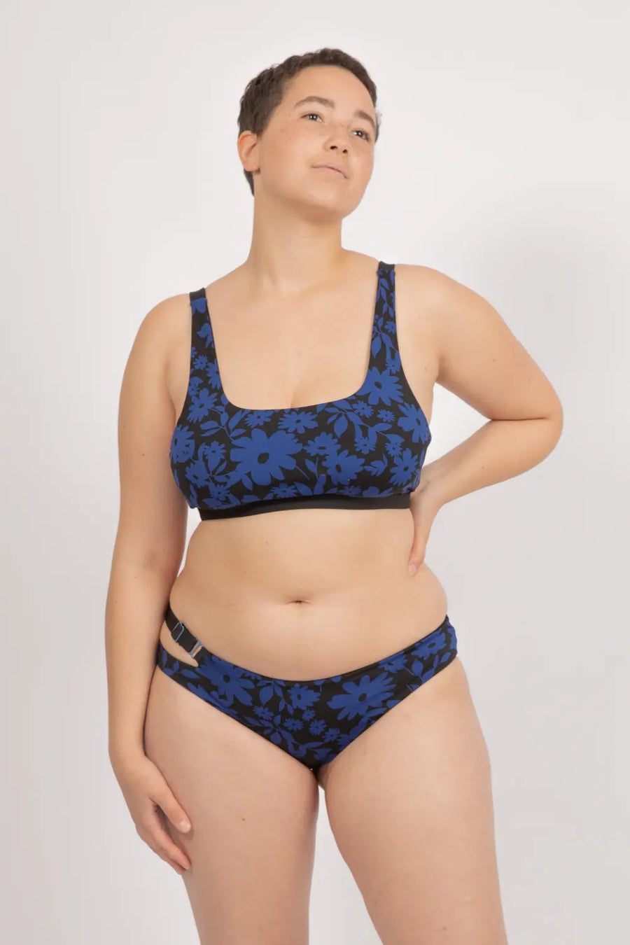 Caparica Bottom in Dark Moonflower / Noir - bikini bottom