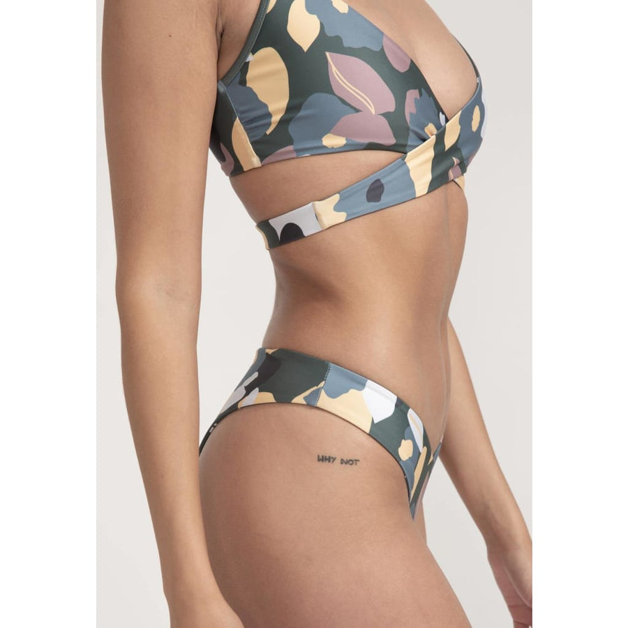 boochen sustainable surf bikini Top Arpoador style in green flower print
