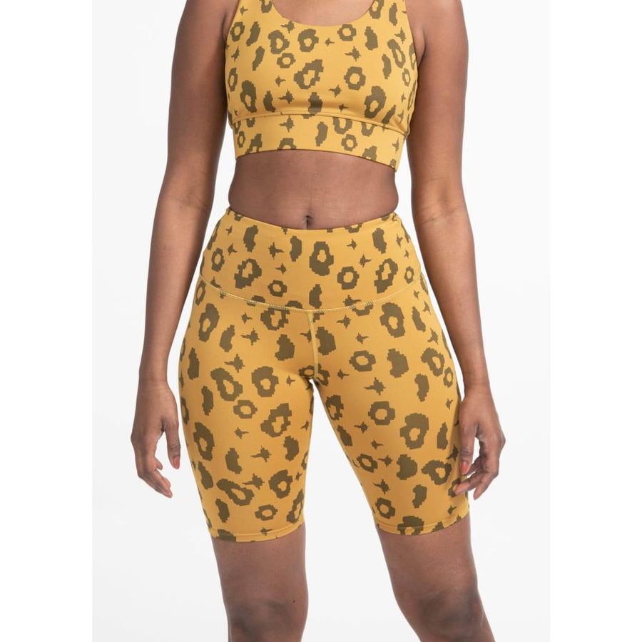 boochen eco-friendly bike shorts in yellow leopard, sustainable fashion, sustainable leggings, shorts, nachhaltige shorts im gelb Leopard